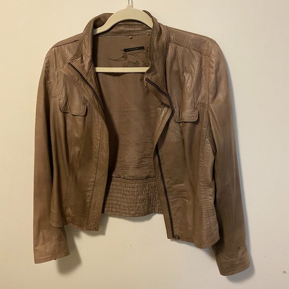 Leather jacket - Picture 1 of 2